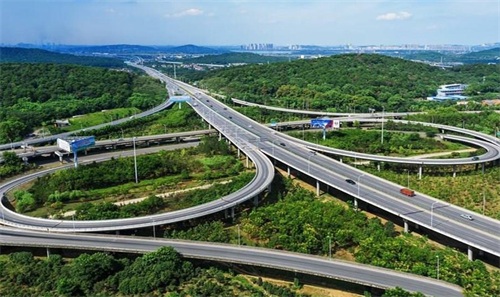 蓬溪钢筋套筒应用于高速公路